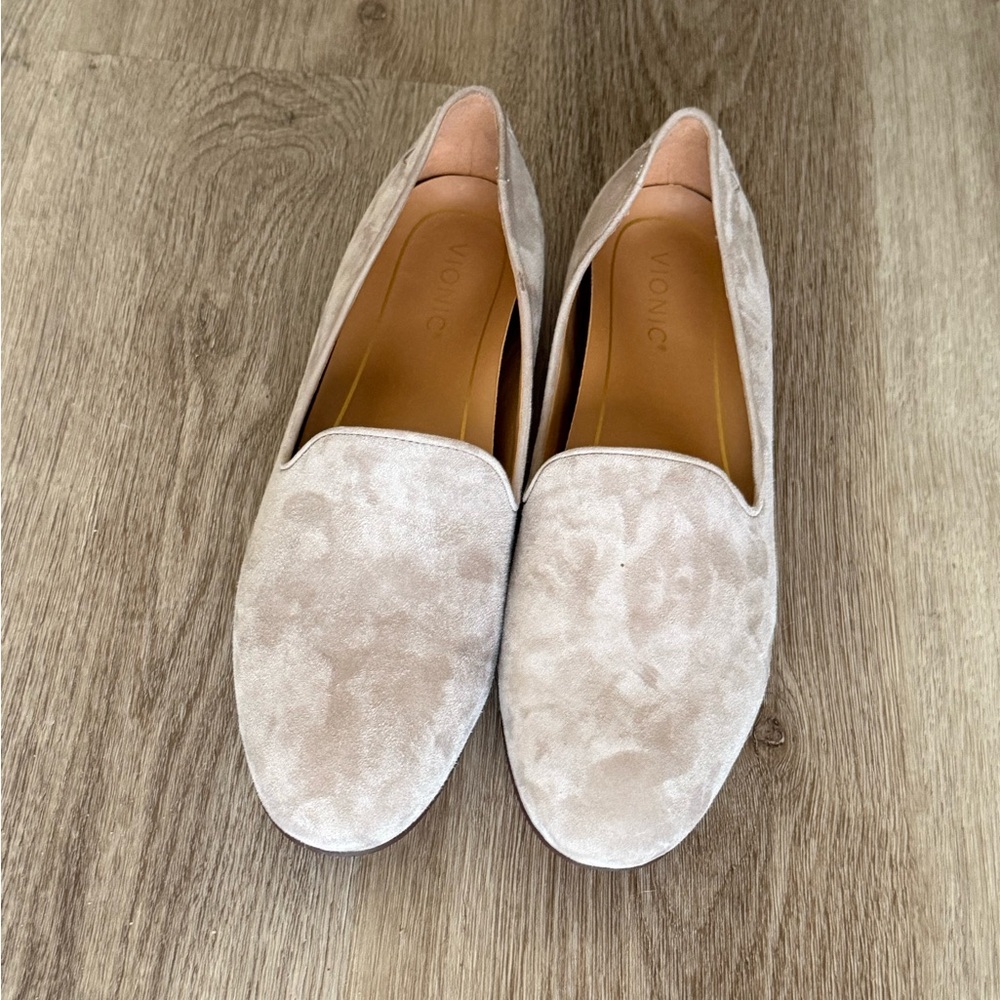 Women's Cream Loafers